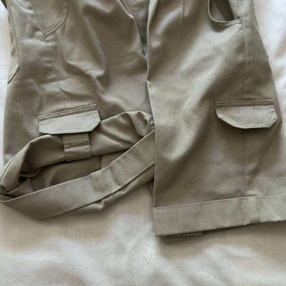 Tilley Men's Untility Shorts - Size 35 - Cotton Blend - Picture 3 of 11